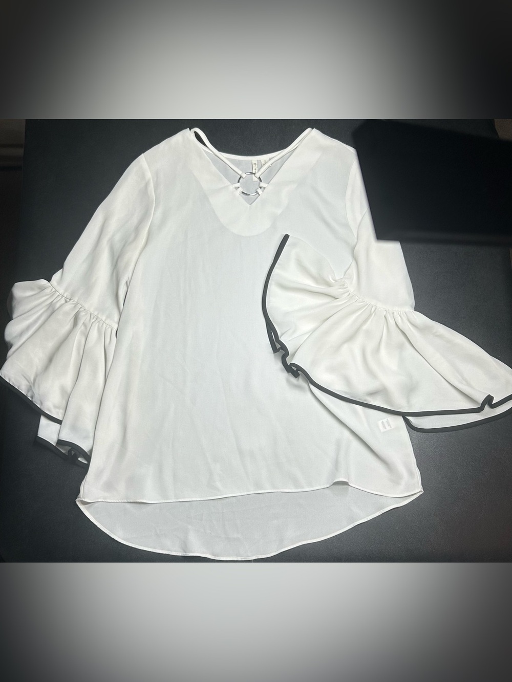 EST. 1946 Women’s Size S Ivory Blouse W/Ruffle Sleeves & Silver Ring Design Top